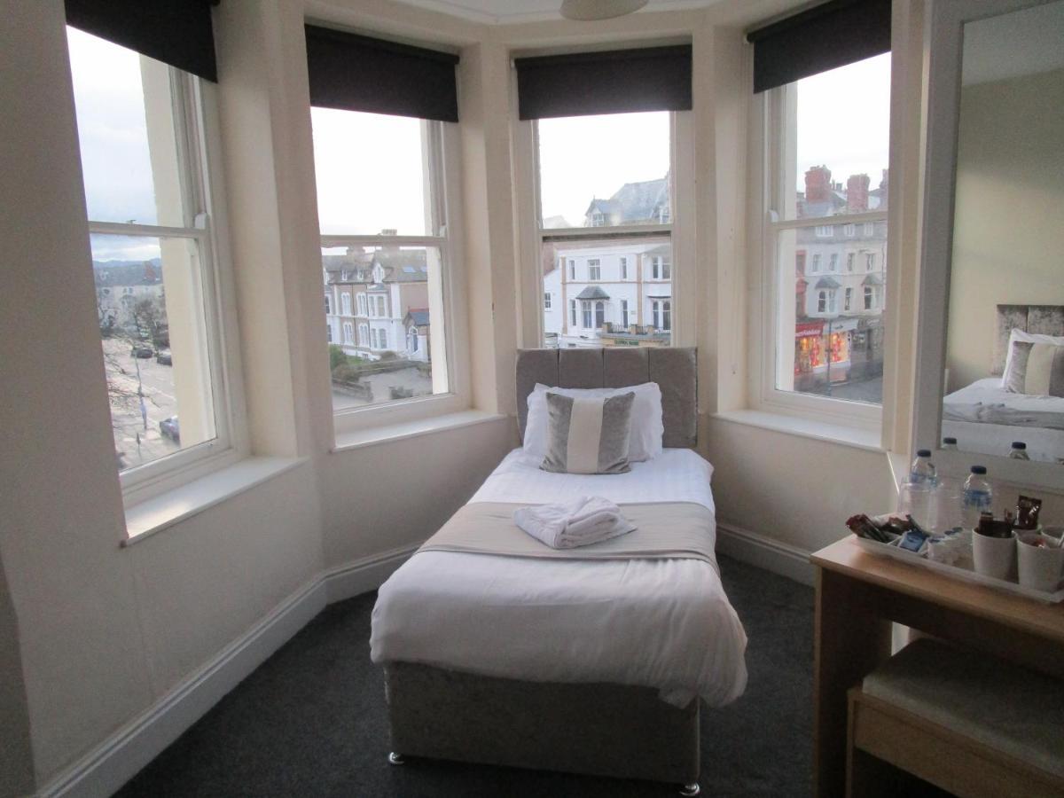 The New Alexandra Hotel Llandudno Kültér fotó